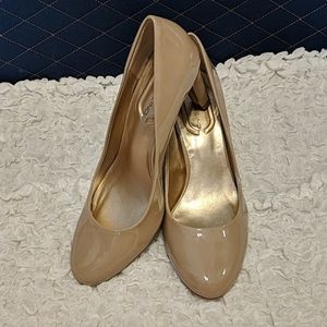 Bandolino Taupe Pumps